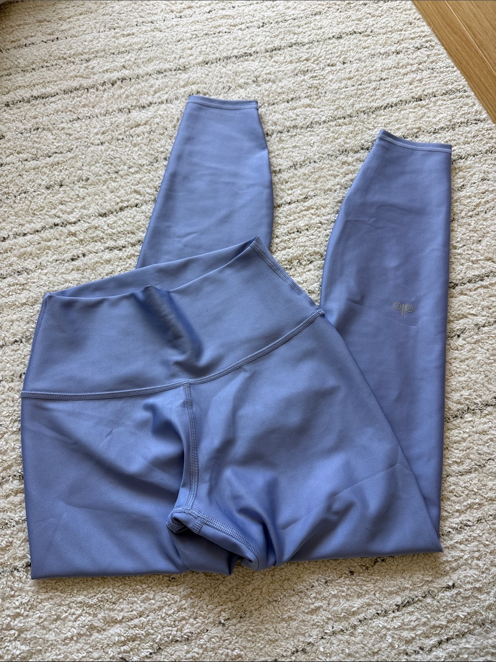 ALO Yoga Leggings in Periwinkle